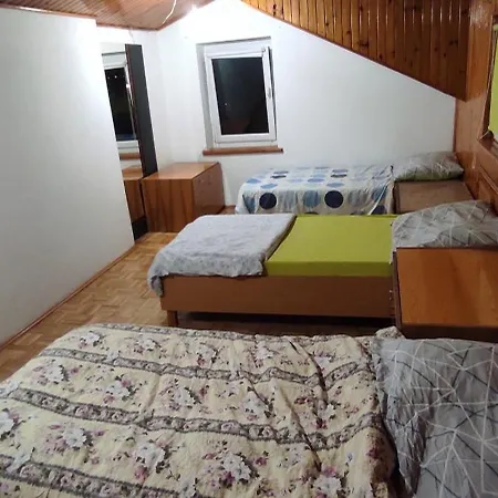 Adam 1 Privatunterkunft *